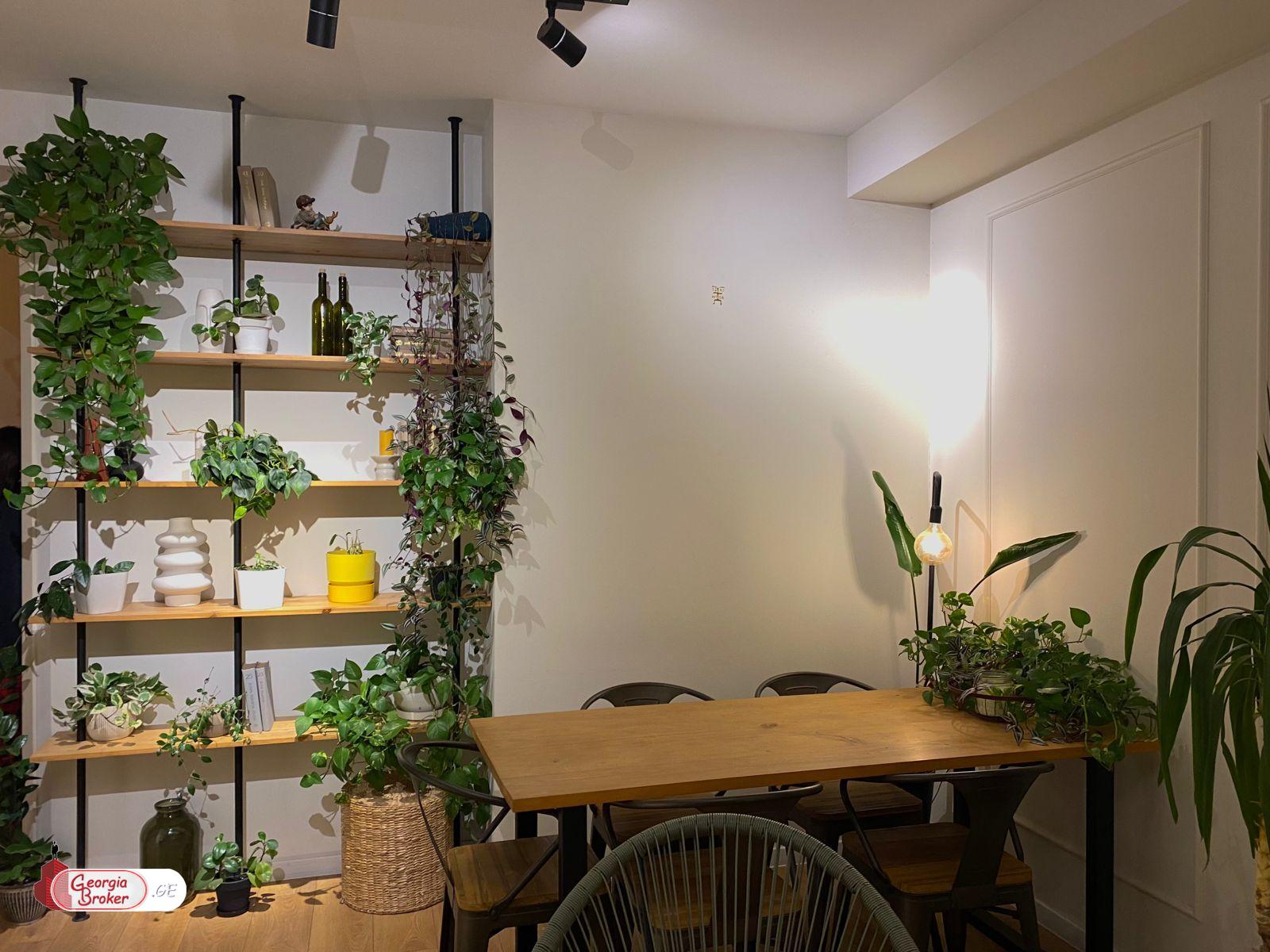 იყიდება ახალი გარემონტებული 5 ოთახიანი ბინა